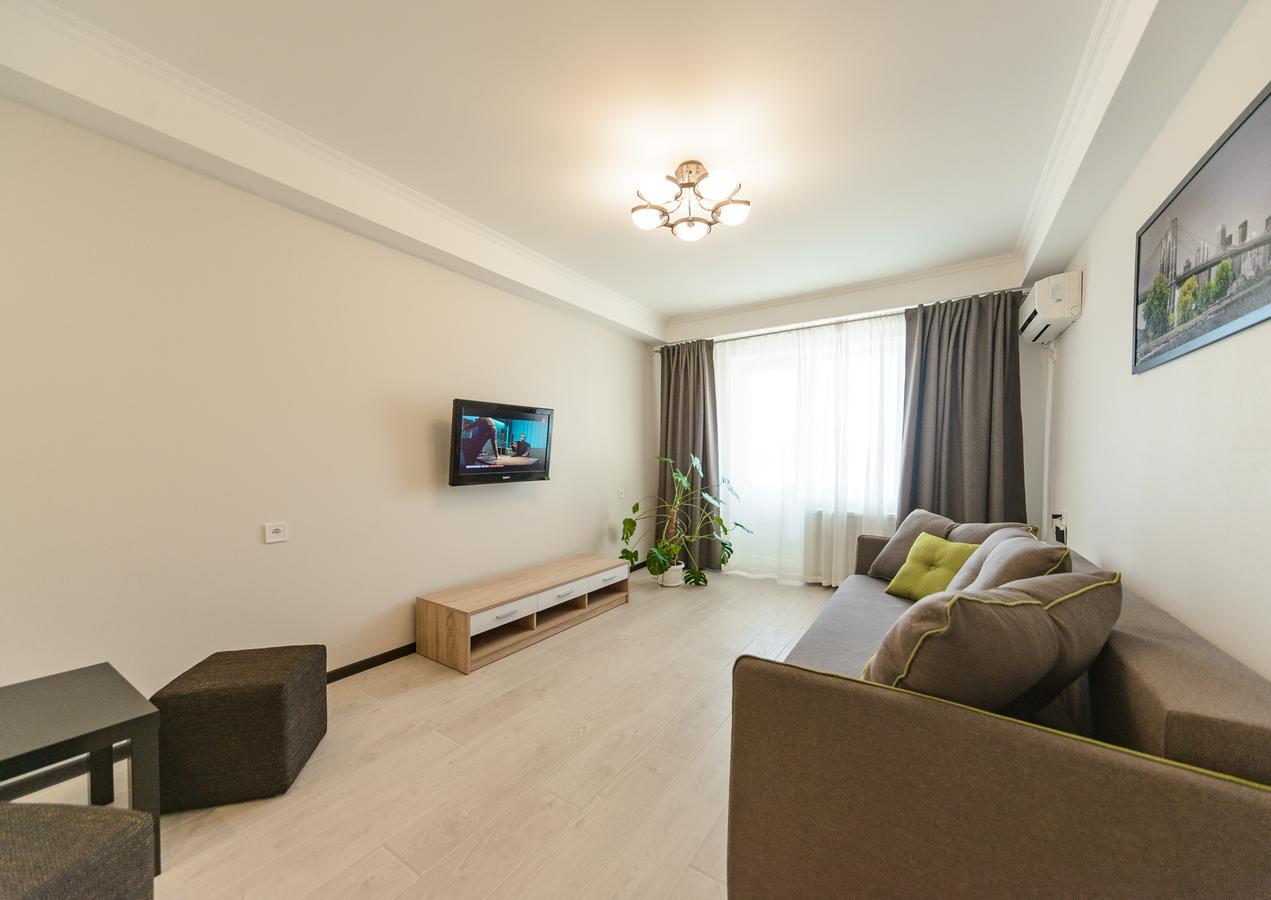 Artal Apartment On Iordanskaya 22 Kiev Eksteriør bilde
