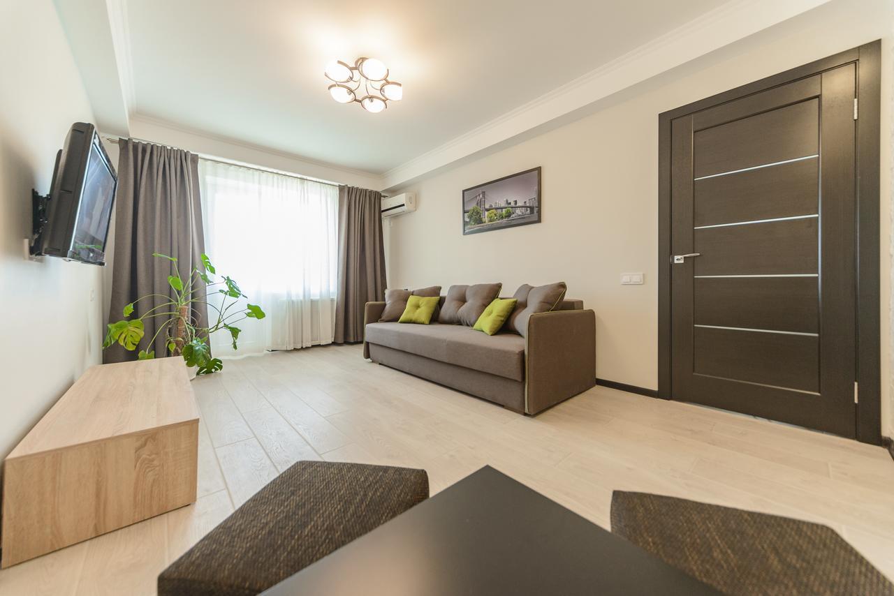 Artal Apartment On Iordanskaya 22 Kiev Eksteriør bilde